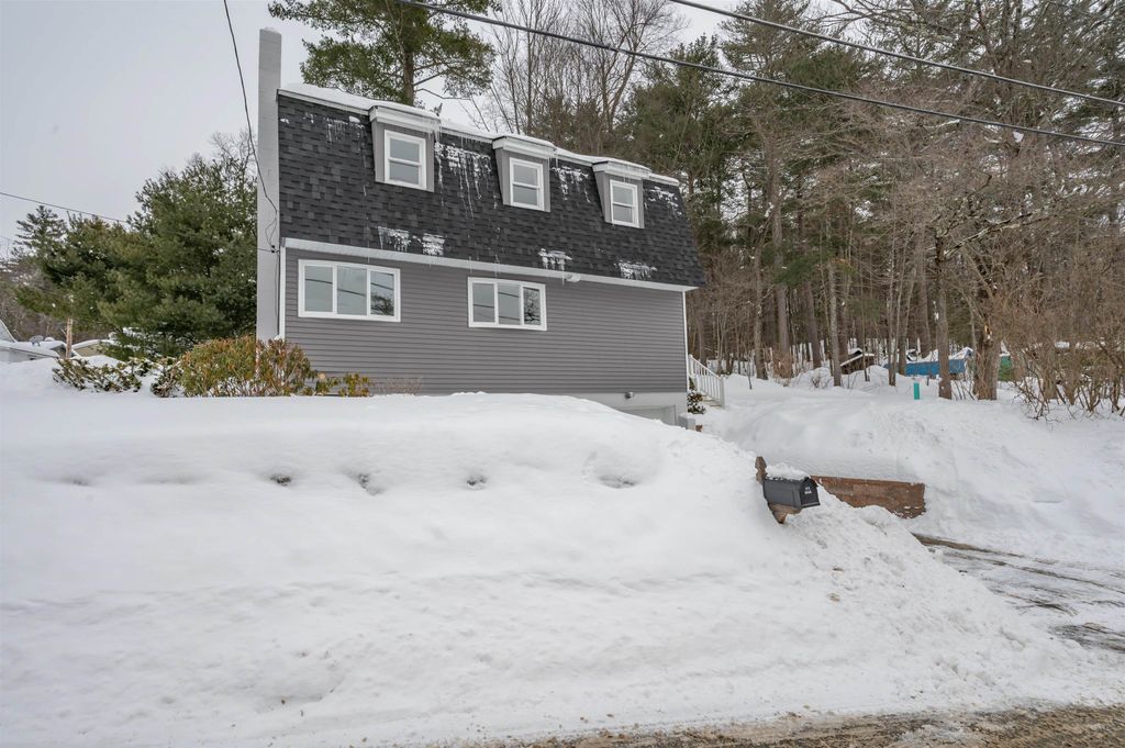 7 Little Island Park, Pelham, NH 03076