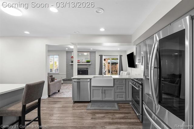 39040 Donald Street, Livonia, MI 48154