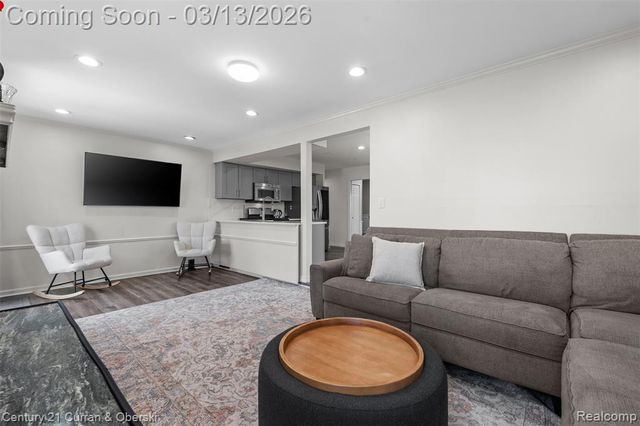 39040 Donald Street, Livonia, MI 48154