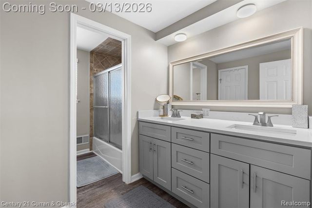 39040 Donald Street, Livonia, MI 48154