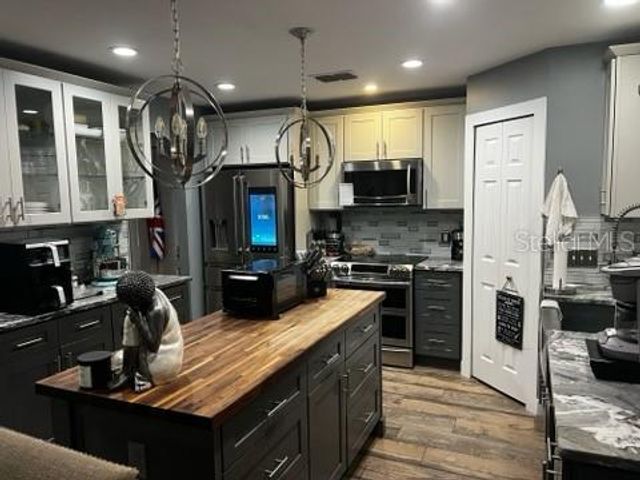 1034 LAKE DOE BOULEVARD, Apopka, FL 32703