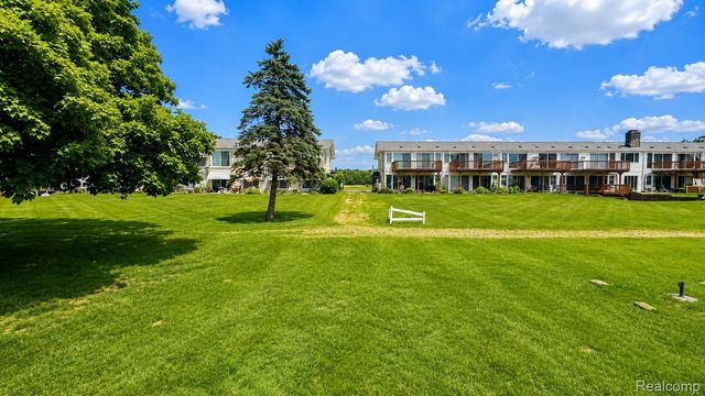 26945 Milford Road 34, Lyon Charter Township, MI 48178