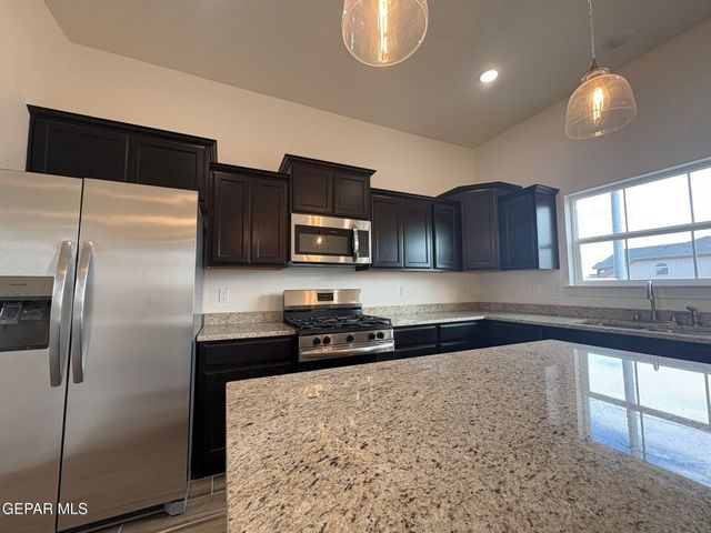 1488 DUNLIN Place, El Paso, TX 79928