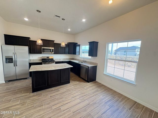 1488 DUNLIN Place, El Paso, TX 79928