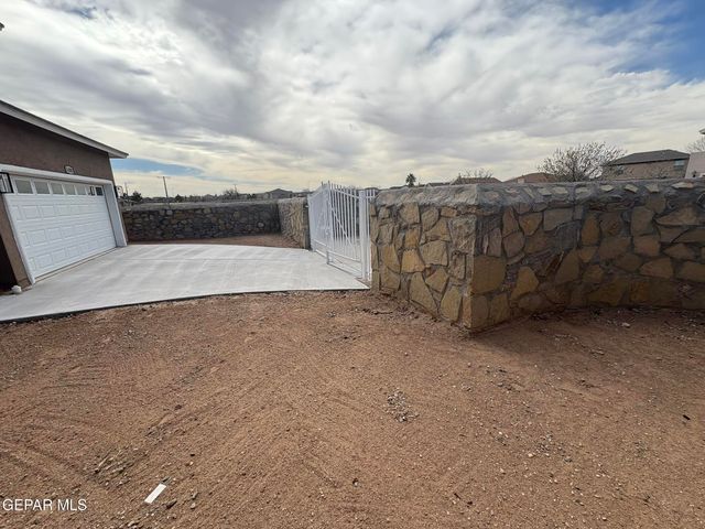 1488 DUNLIN Place, El Paso, TX 79928