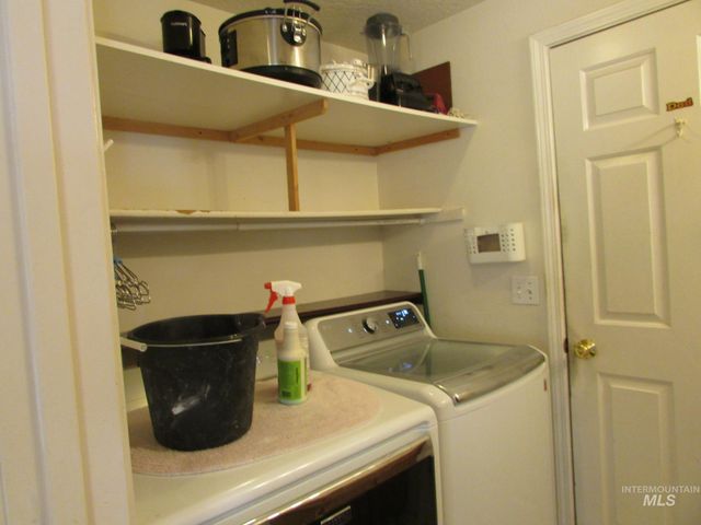 940 N Miner Ave., Kuna, ID 83634