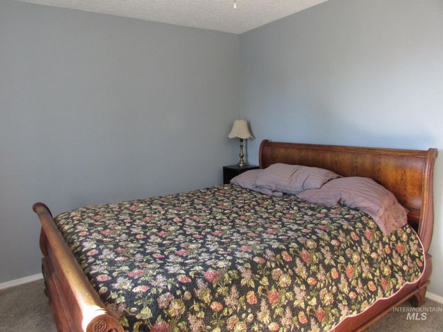 940 N Miner Ave., Kuna, ID 83634