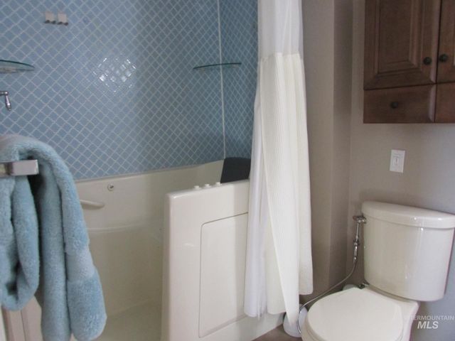940 N Miner Ave., Kuna, ID 83634