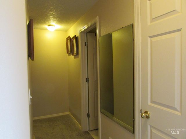 940 N Miner Ave., Kuna, ID 83634
