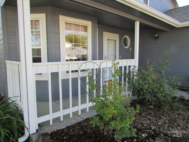 940 N Miner Ave., Kuna, ID 83634