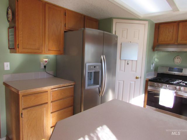 940 N Miner Ave., Kuna, ID 83634