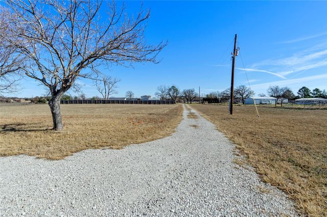 140 Mcgoodwin Street, Aurora, TX 76078