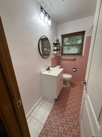 8863 Birkhill Drive, Sterling Heights, MI 48314
