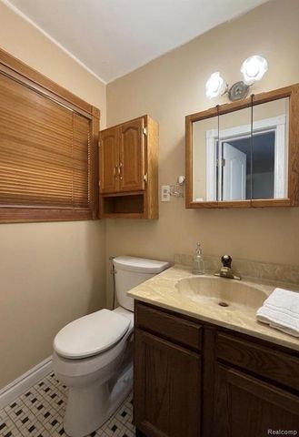 8863 Birkhill Drive, Sterling Heights, MI 48314