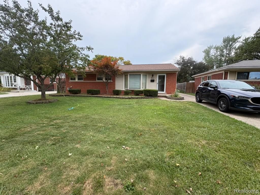 8863 Birkhill Drive, Sterling Heights, MI 48314