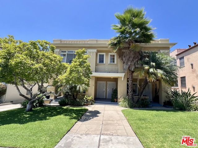 2011 N Vermont Avenue, Los Angeles, CA 90027
