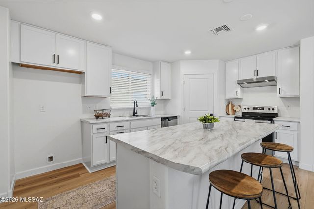 12605 N Ellsbury Lane, Marana, AZ 85653