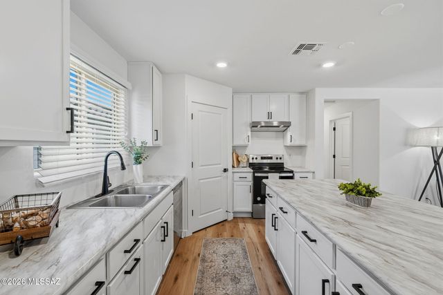 12605 N Ellsbury Lane, Marana, AZ 85653