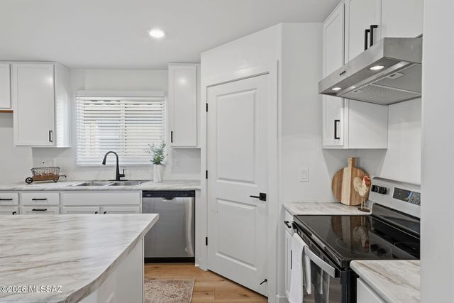 12605 N Ellsbury Lane, Marana, AZ 85653