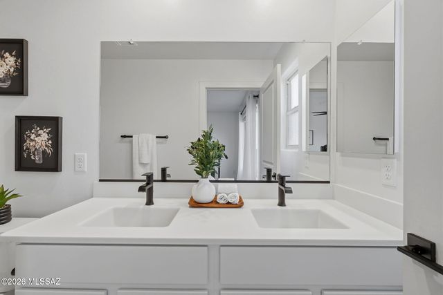 12605 N Ellsbury Lane, Marana, AZ 85653