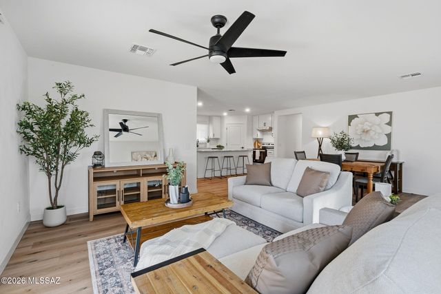 12605 N Ellsbury Lane, Marana, AZ 85653