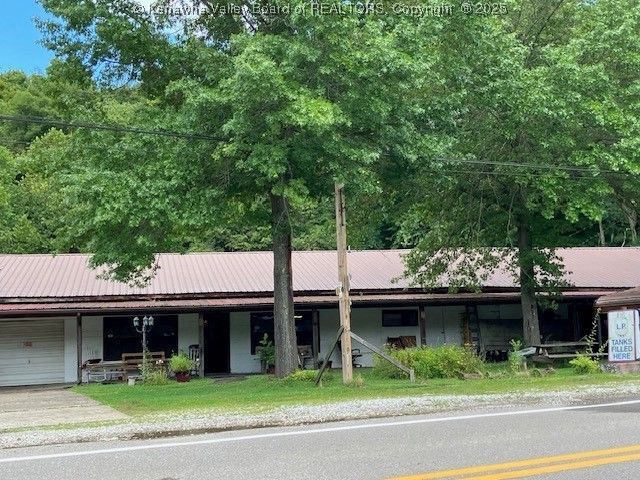 807-809 Walnut Street, Ravenswood, WV 26164