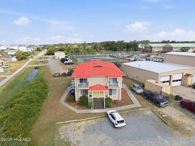 133 SE 48th Street, Oak Island, NC 28465