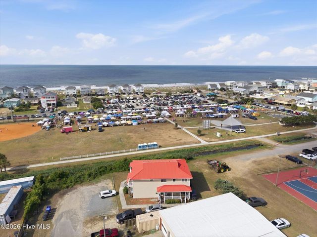 133 SE 48th Street, Oak Island, NC 28465