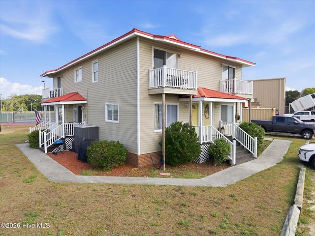 133 SE 48th Street, Oak Island, NC 28465