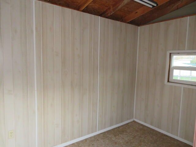 7910 Winchester Road, Clay City, KY 40312