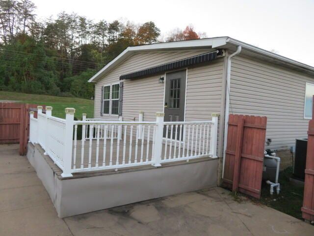 7910 Winchester Road, Clay City, KY 40312