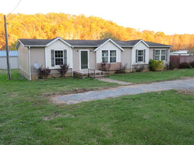 7910 Winchester Road, Clay City, KY 40312