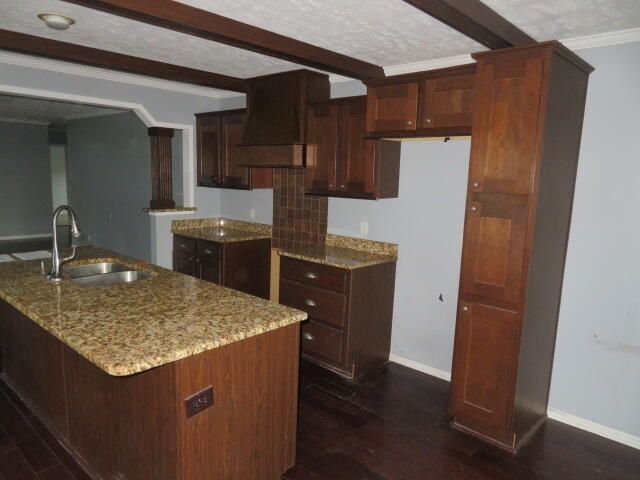 7910 Winchester Road, Clay City, KY 40312