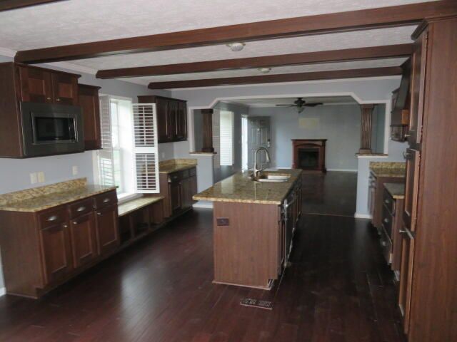 7910 Winchester Road, Clay City, KY 40312