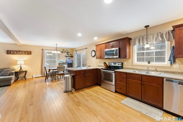 43 Tatnic Hill Road, Brooklyn, CT 06234