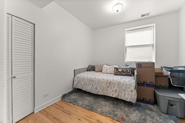 6722 S Ridgeland Avenue 3S, Chicago, IL 60649