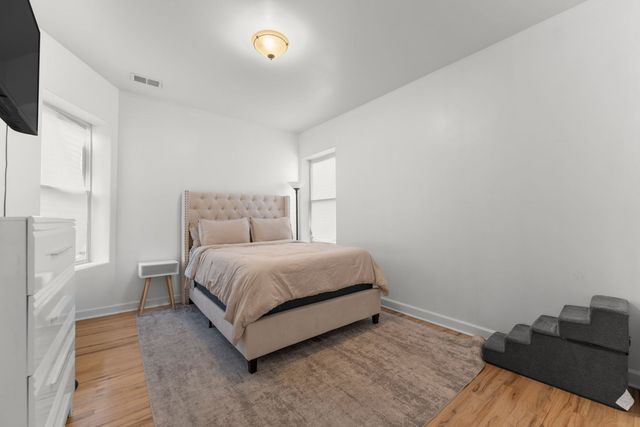 6722 S Ridgeland Avenue 3S, Chicago, IL 60649