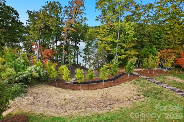 17909 Wilbanks Drive, Charlotte, NC 28278