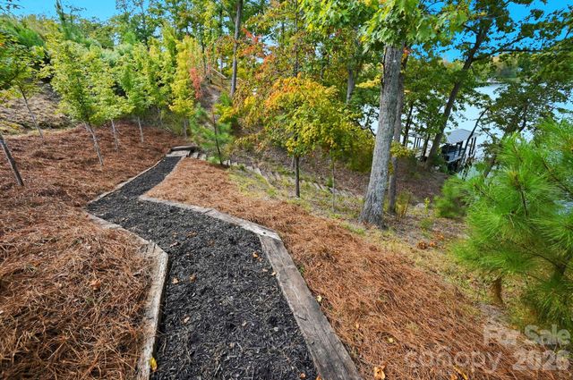 17909 Wilbanks Drive, Charlotte, NC 28278