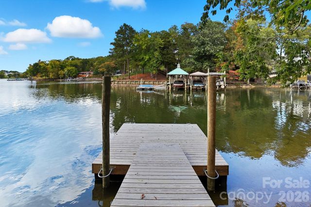 17909 Wilbanks Drive, Charlotte, NC 28278