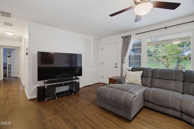 2916 Martinsville Road, Greensboro, NC 27408