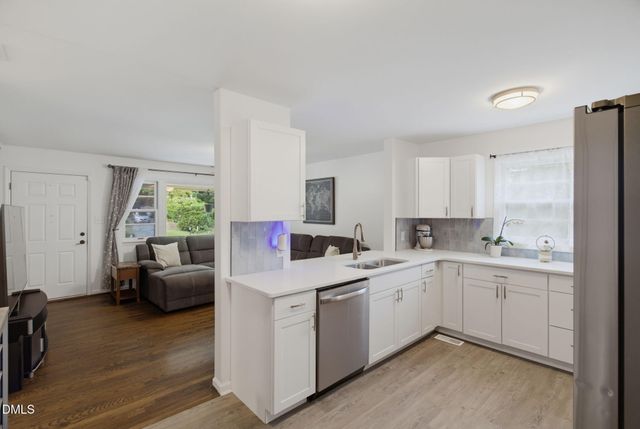 2916 Martinsville Road, Greensboro, NC 27408