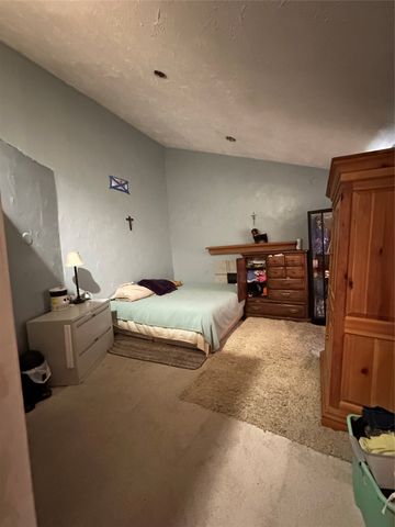 202 Cottonwood Street, Barry, TX 75102