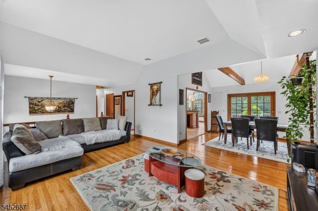 251 W Mountain Rd, Sparta Twp., NJ 07871
