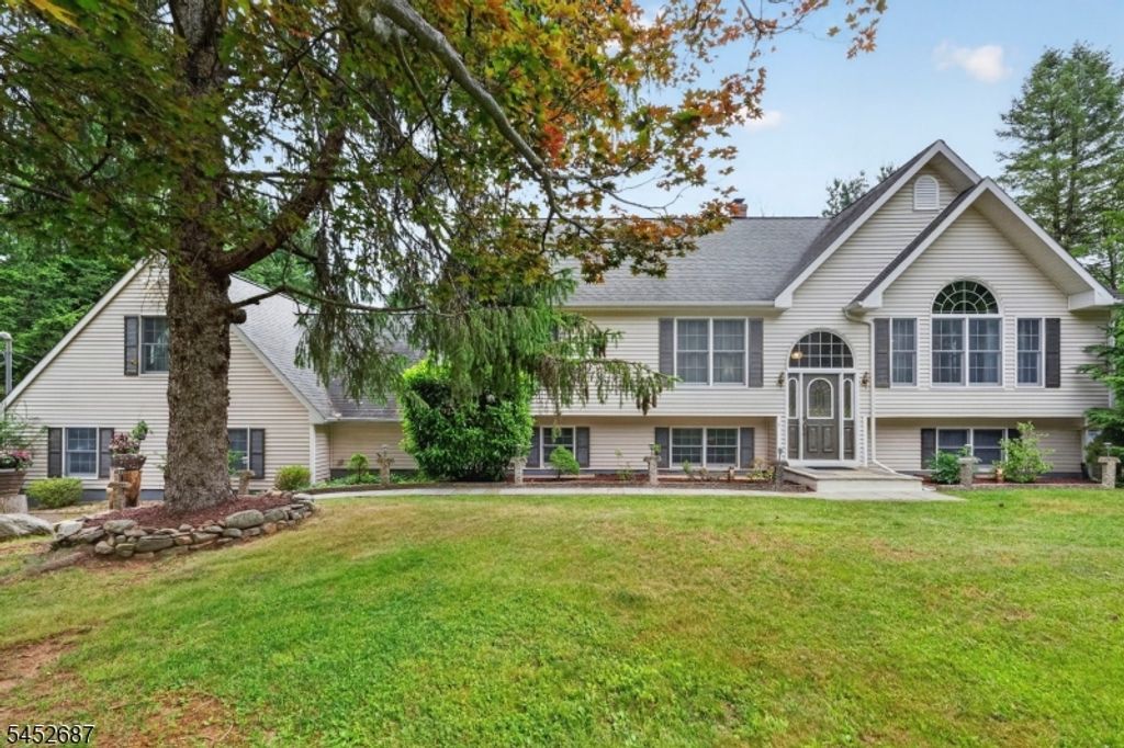 251 W Mountain Rd, Sparta Twp., NJ 07871