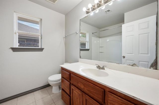 909 Greenfield Avenue, Yukon, OK 73099