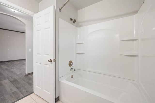 909 Greenfield Avenue, Yukon, OK 73099