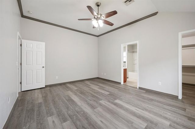 909 Greenfield Avenue, Yukon, OK 73099