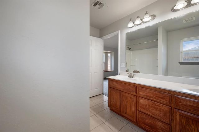 909 Greenfield Avenue, Yukon, OK 73099