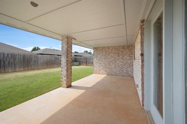 909 Greenfield Avenue, Yukon, OK 73099